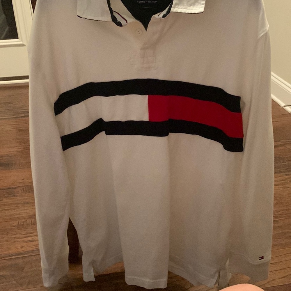Men’s size XL Tommy Hilfiger long sleeve collared shirt